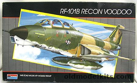 Monogram 1/48 RF-101B Photo-Reconnaissance Voodoo, 5818 plastic model kit